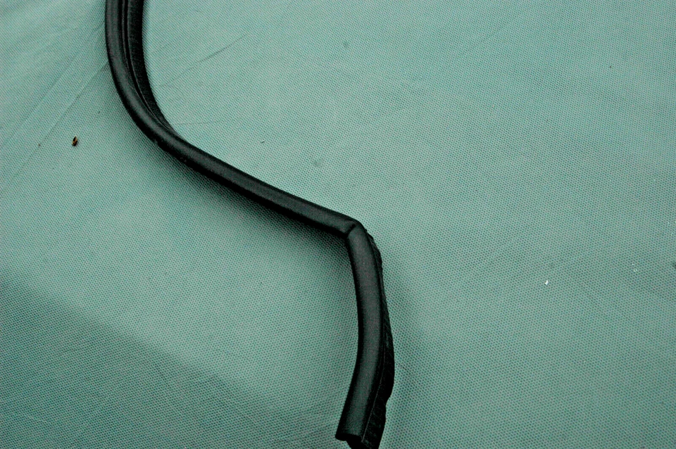 Jaguar XJ6 1988-1992 compartimento del motor cortafuegos junta OEM XJ6 Foto 2 de 4