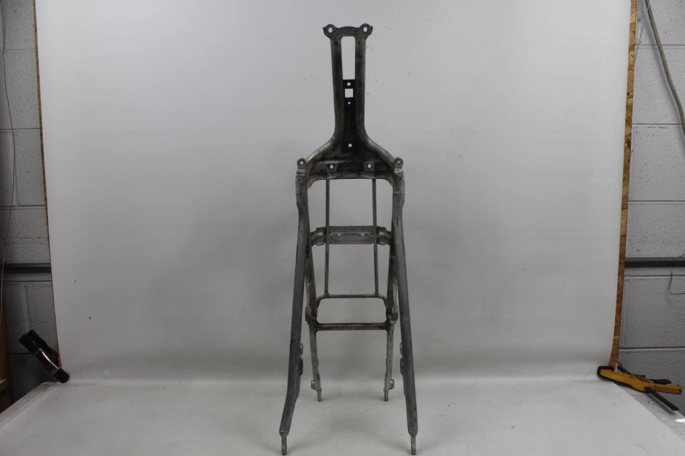 Marco de soporte de subchasis trasero Aprilia SXV 450 SXV450 06-07 RECTO ¡BONITO! Foto 3 de 4