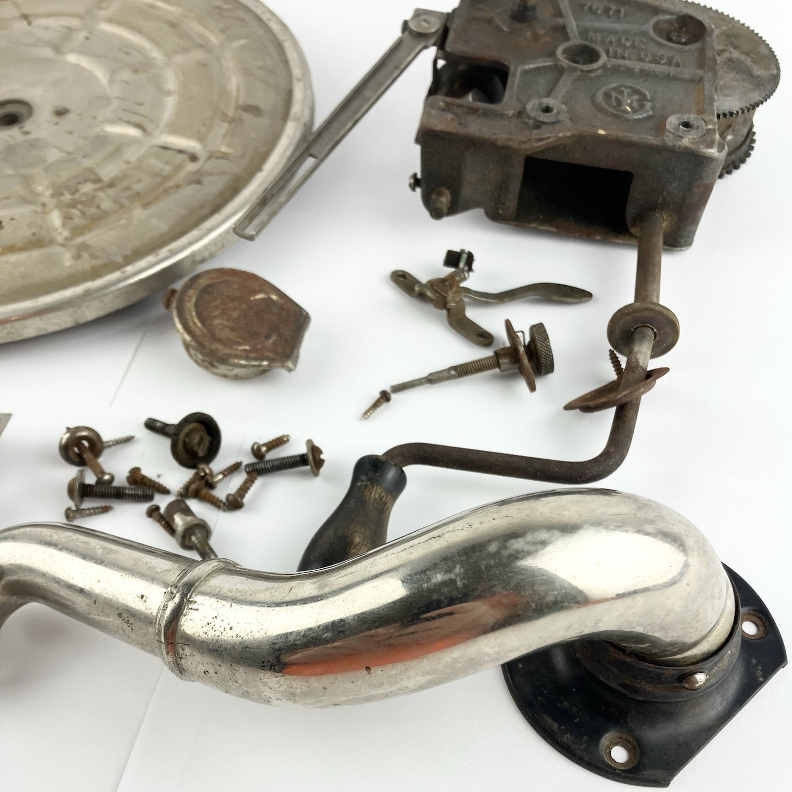 QRS Model 15 Chicago Phonograph Record Player Parts Windup Turn Table Hardware