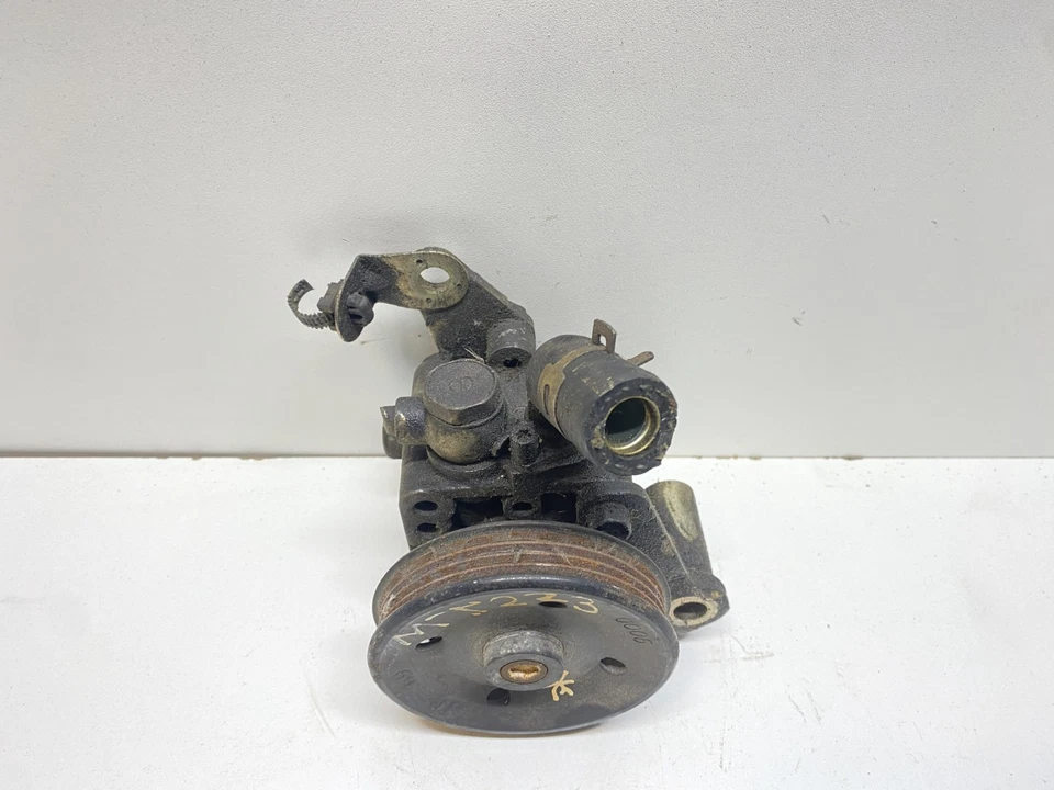 Bomba de dirección asistida Mitsubishi Galant 1999-2002 OEM, 553-58900 Foto 2 de 4