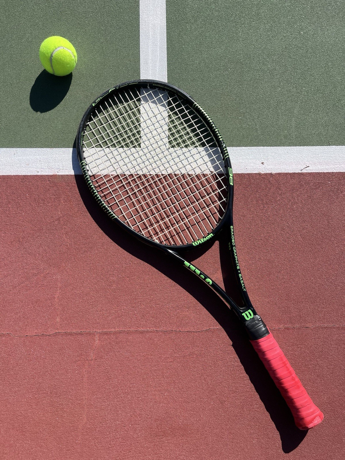 Wilson Blade 98 V5 Tennis Racquet 18x20 pattern 98 sq in hea