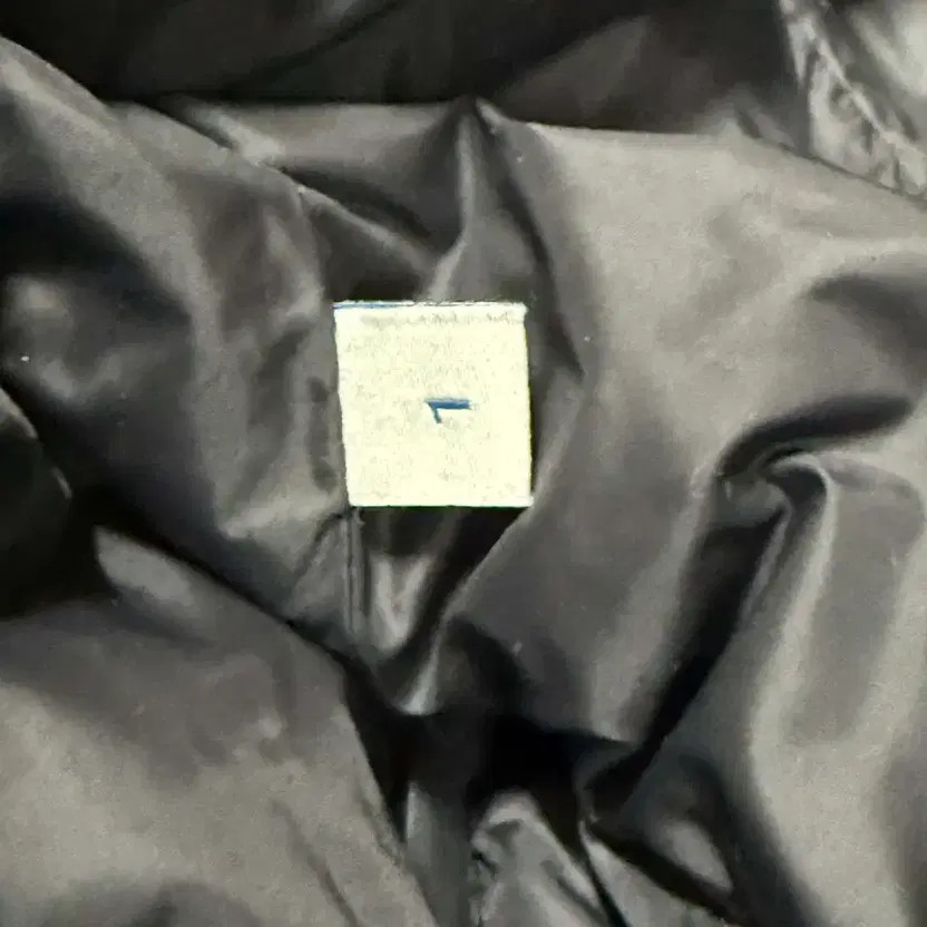 Moncler Women's Padded Jacket Black Winter Coat thumbnail 7