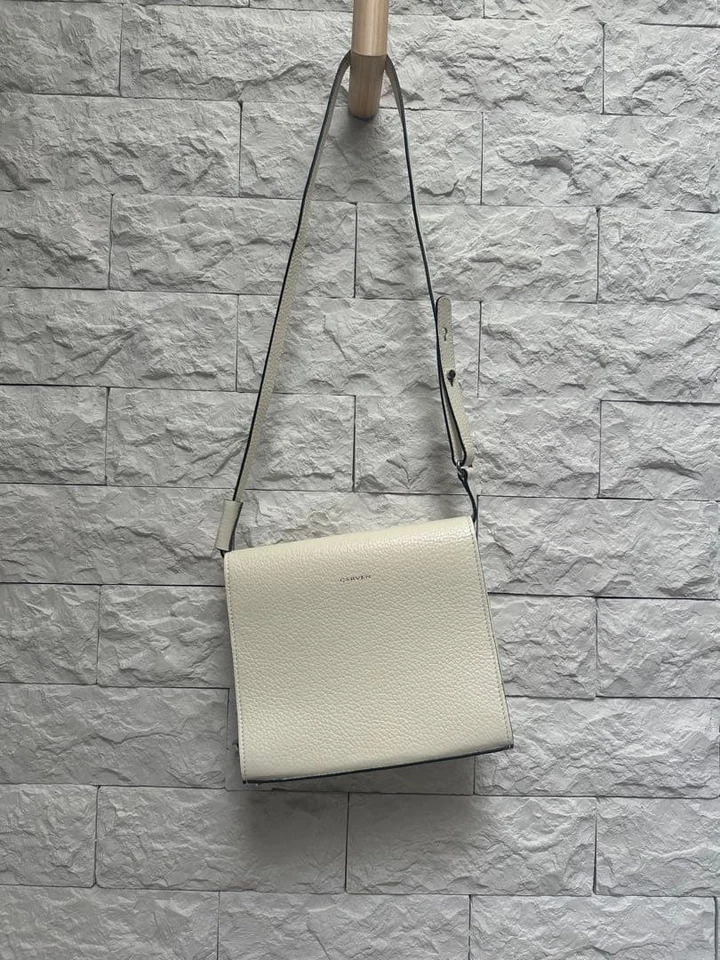 Bolsa de ombro CARVEN branca usada em estado perfeito - Imagem 2 de 4