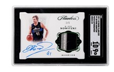 2017 Panini Flawless Dirk Nowitzki Emerald Logo Patch Auto /5 Sgc 9 10 Pop 1/1
