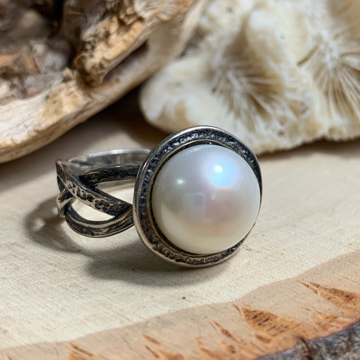 Signed Israel 925 Sterling Silver White Pearl Triple Band Hammered