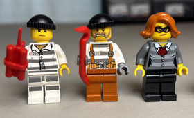 LEGO CITY: Police Station (60141) MINIFIGURES ONLY Cops Robbers Bandit Jail