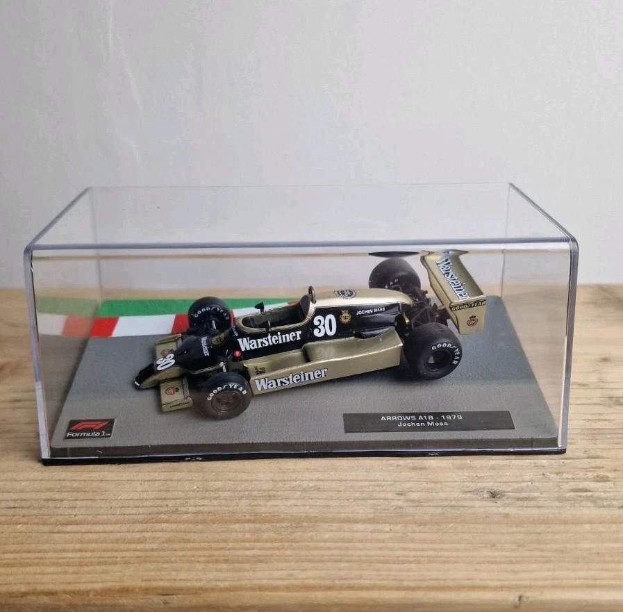 OPO 10 – Modellino Auto Formula 1 1/24 – Arrows A1 Riccardo Patrese 1979 – OR056. Veicolo In Metallo Su Base, Collezione Hachette. - 3