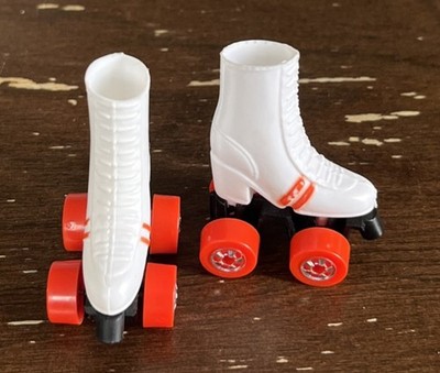 Vintage 1980 ROLLER SKATING Barbie Doll ~ RED & WHITE Super Star Roller Skates