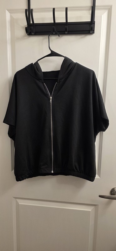 SHEIN 1X NWOT Short Sleeve Hooded Cropped Jacket, Sequins, Zipper, Lightweight 