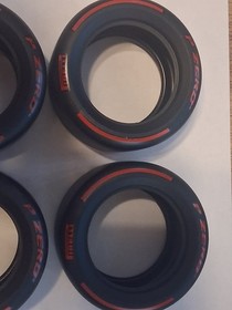 CAB Lego Lot 4 Tire 81.6mm x 44mm Red Pirelli 4410pb01 42206 Oracle Red Bull