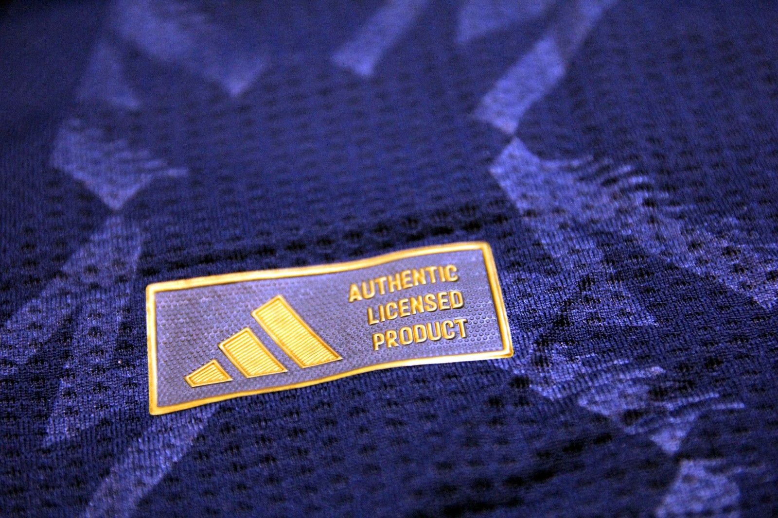 DEAL 55% OFF Adidas IU1391 24/25 MANCHESTER UNITED AUTHENTIC Away Jersey XXL 2XL