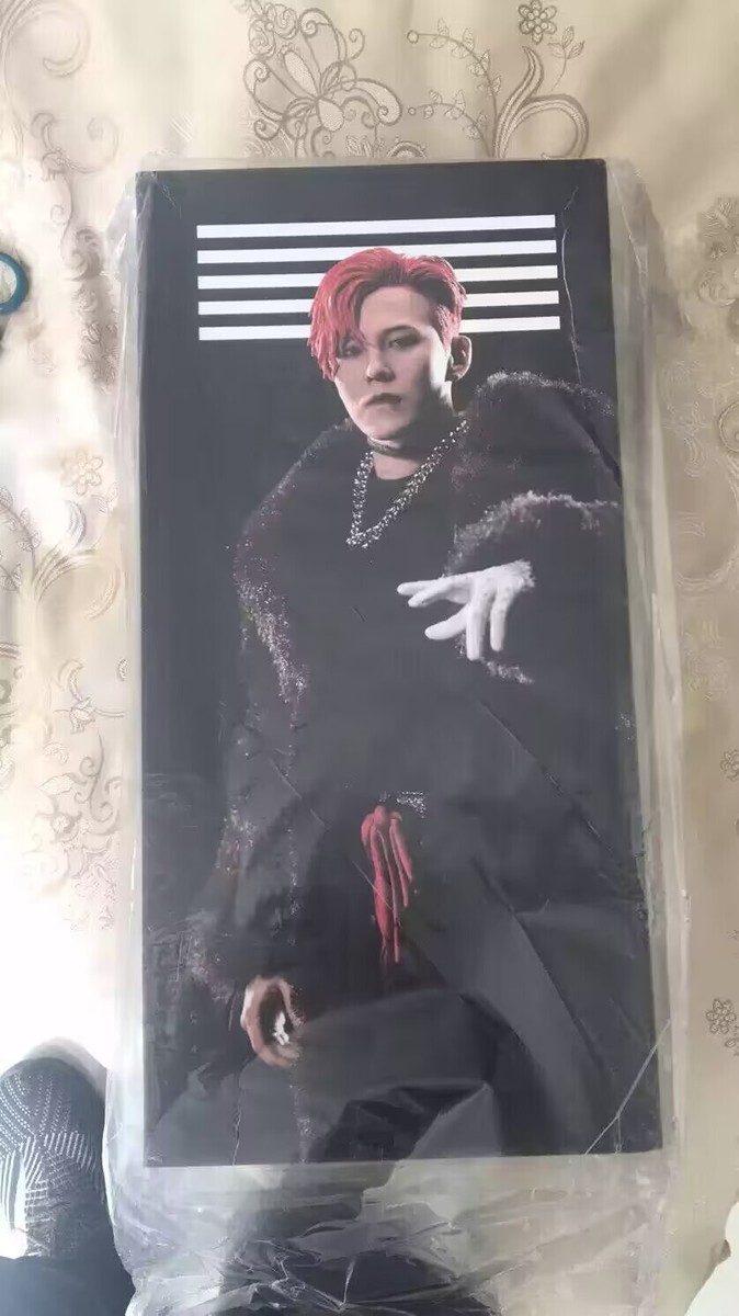 エンターベイ ENTERBAY BIGBANG G-DRAGON フィギュア Limited Edition 1/6 scale 'G-DRAGON' figure Feature: - Based