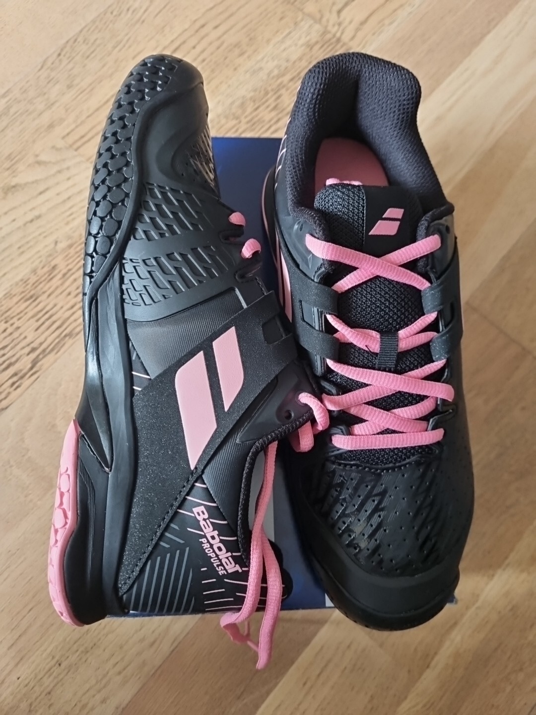 Baskets Babolat Propulse Junior taille 40 pour tennis club et surface All Court