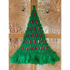 Vintage Macrame Christmas Tree Green W Red Wooden Beads Dowel Ring 28  x 24  