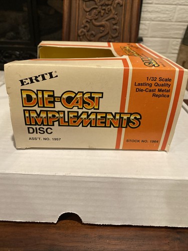 ERTL Die-Cast Implements Disc Orange Case IH Colors 1/32 Scale 1964-241H NIB - Picture 4 of 9