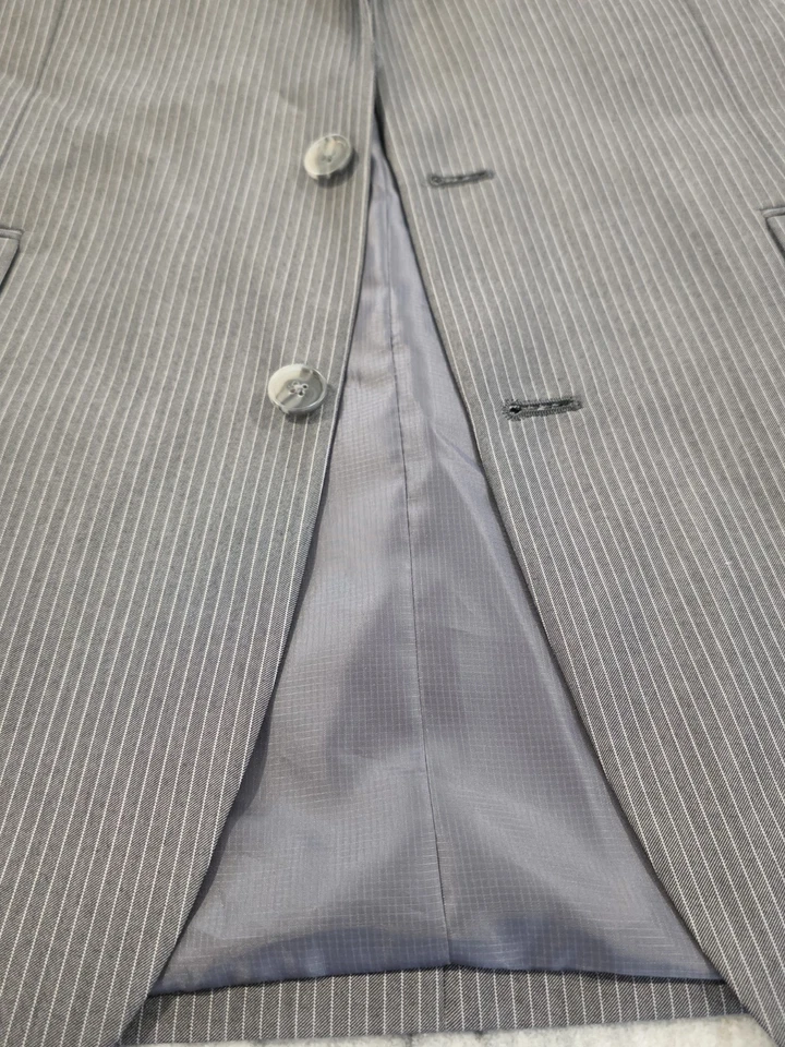 Traje de 2 piezas Kenneth Cole Reaction gris a rayas 42L para hombre 2 botones (34x32) Foto 2 de 4