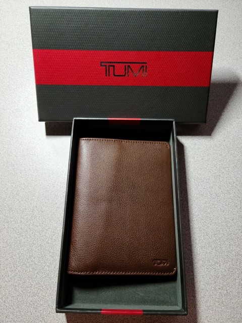 tumi id lock passport case