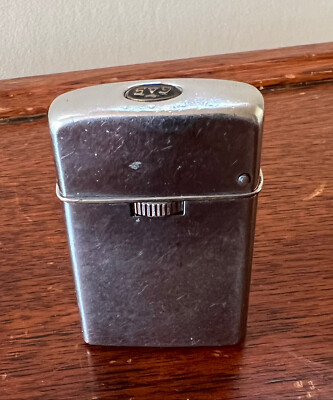VINTAGE SAROME GAS LIGHTER WORKS FLIP TOP  STYLE  NEW FLINT SPARKS