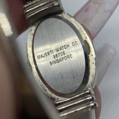 Vintage Majestron Quartz Oval Mother of Pearl Ladies  display picture 1