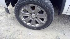 Used Wheel Fits 2017 Gmc Sierra Denali 1500 22x9 7 Spoke Silver With Chrome Ins