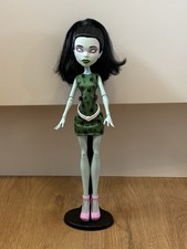 Monster High Scarah Screams Student Disembody Council Doll Including Stand