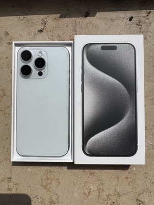 iPhone 15 Pro   128GB   Weiß   Batteriekapazität 87%