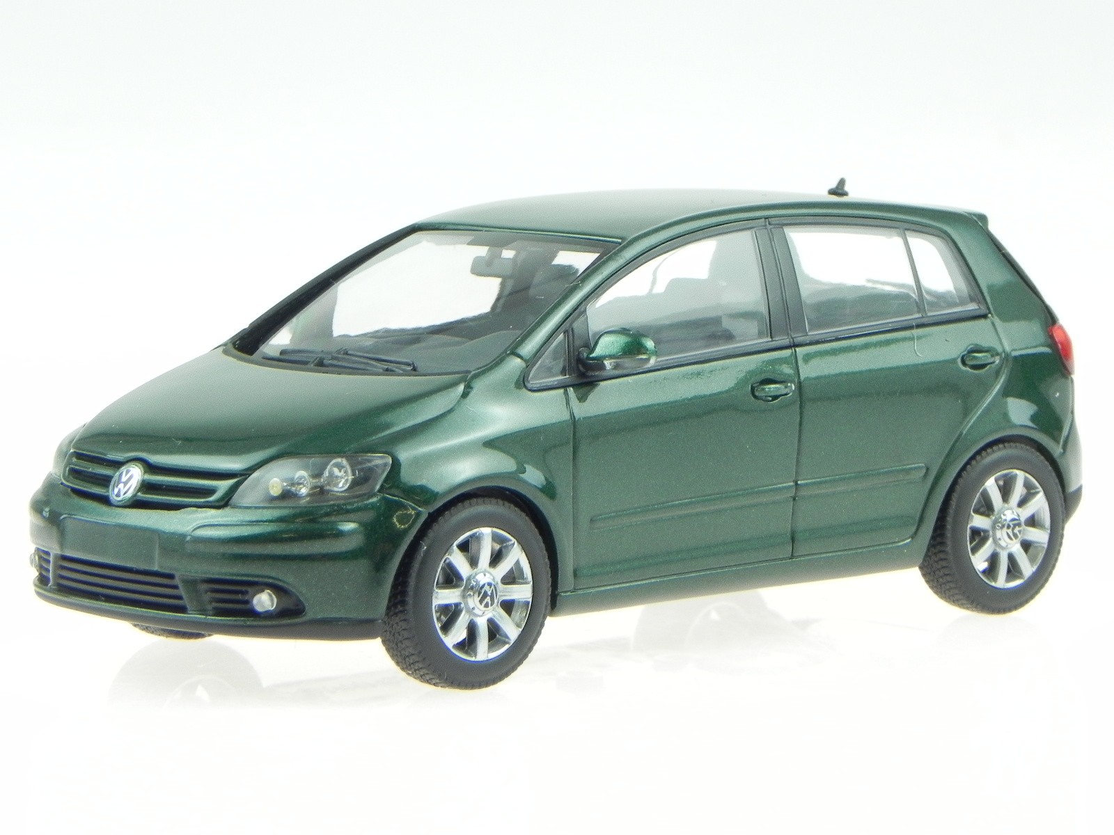 Minichamps Volkswagen Golf Plus 2004 1:43 400054301