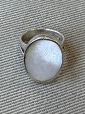 Vintage Sterling Silver and Oval Mother of Pearl Ring - Size 6