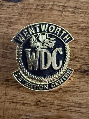 Gefangenenzellenblock H Wentworth Haftanstalt goldfarbenes Abzeichen