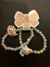 Set of 2 Handmade girls beaded Sanrio Hello Kitty Bracelets