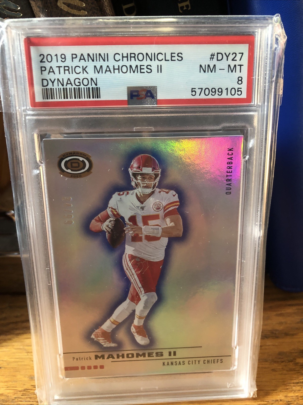 2019 Panini Chronicles Patrick Mahomes SP /99 Dynagon Refractor PSA 8