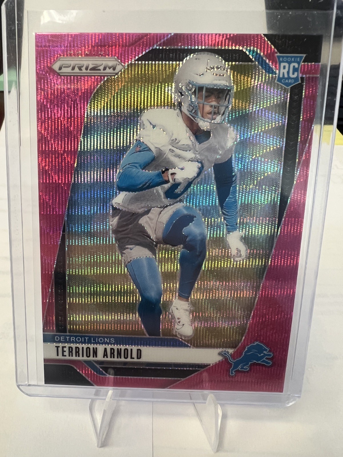 2024 Panini Prizm Rookies Pink Wave Prizm Terrion Arnold #389 Rookie RC Lions