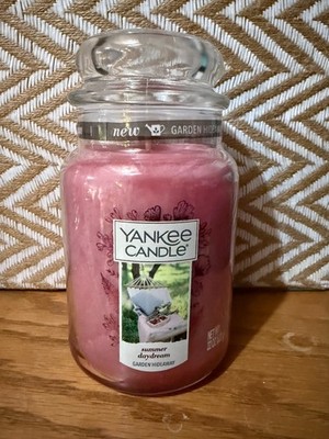 Yankee Candle Large Candle Jar 22OZ (MULTIPLE SCENTS)