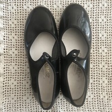 DANSHUZ Dance Footwear tap shoes size Little Girls 11 black patent
