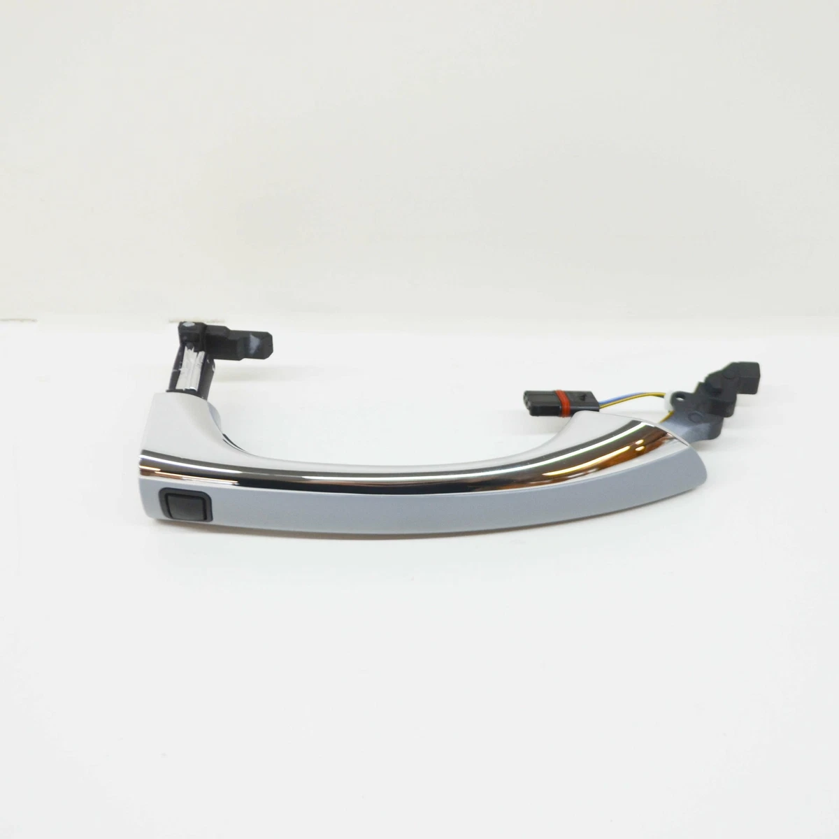 MB CLK C209 Front Right Door Exterior Handle A21176012709999 NEW 