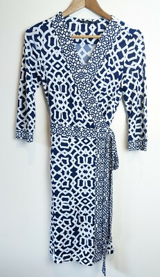 Events Blue White V-Neck Geometric Print Lightweight 3/4 Sleeve Wrap Dress XS