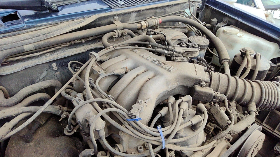 Nissan Pathfinder 1990-1995 colector de admisión superior OEM 3,0 L MT 1400588G00 Foto 4 de 4