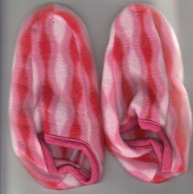 Slippers, Girls, Hot Pink, Size M/L, Non-Skid Soles, Fleece, By Gold Medal, New