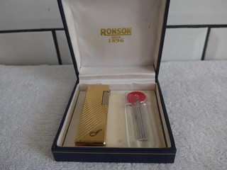 Ronson Pipe Lighter & Flints