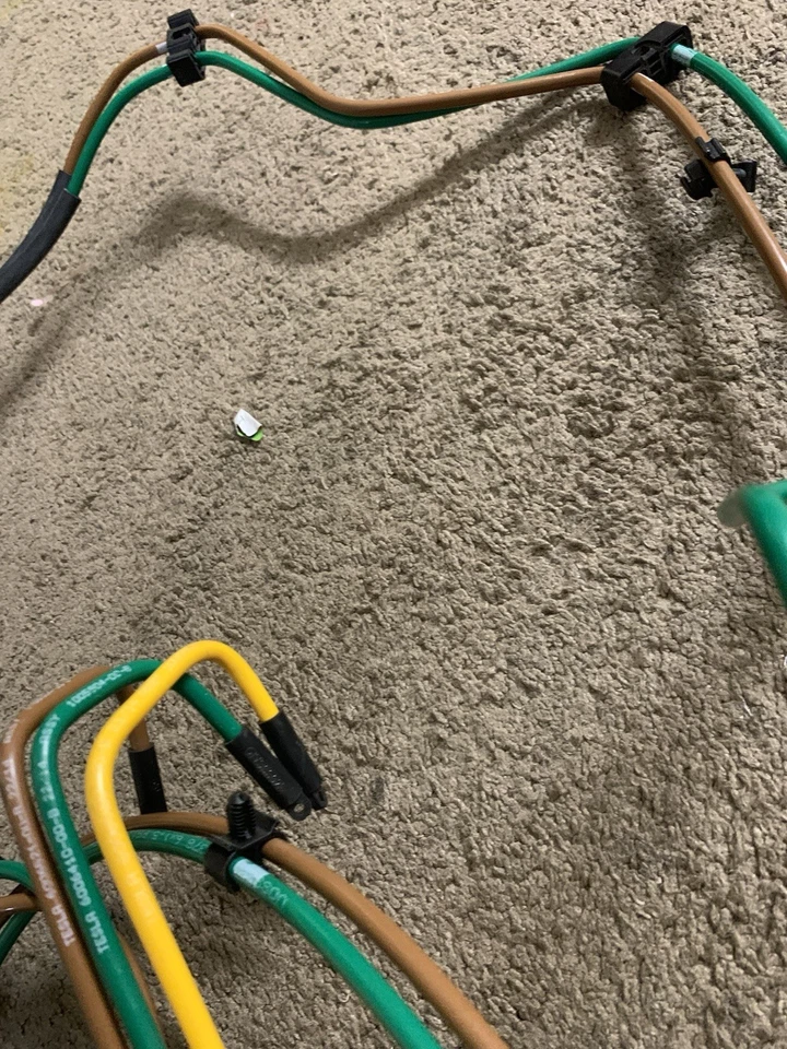 OEM 2012-2016 Tesla Model S air suspension primary lines assembly  1005904-00-B - Image 4 of 4