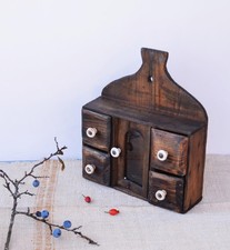 Armadio rustico con spezie intagliate in legno arte popolare restaurato