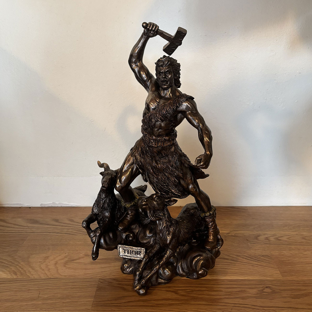 Statuette de Thor en polyrésine pour décoration de salon et bureau - 3
