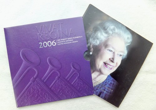 Elisabeth II. Vivat Regina 1926 - 2006 Five Pound £5 Münze. RM Präsentationspaket.