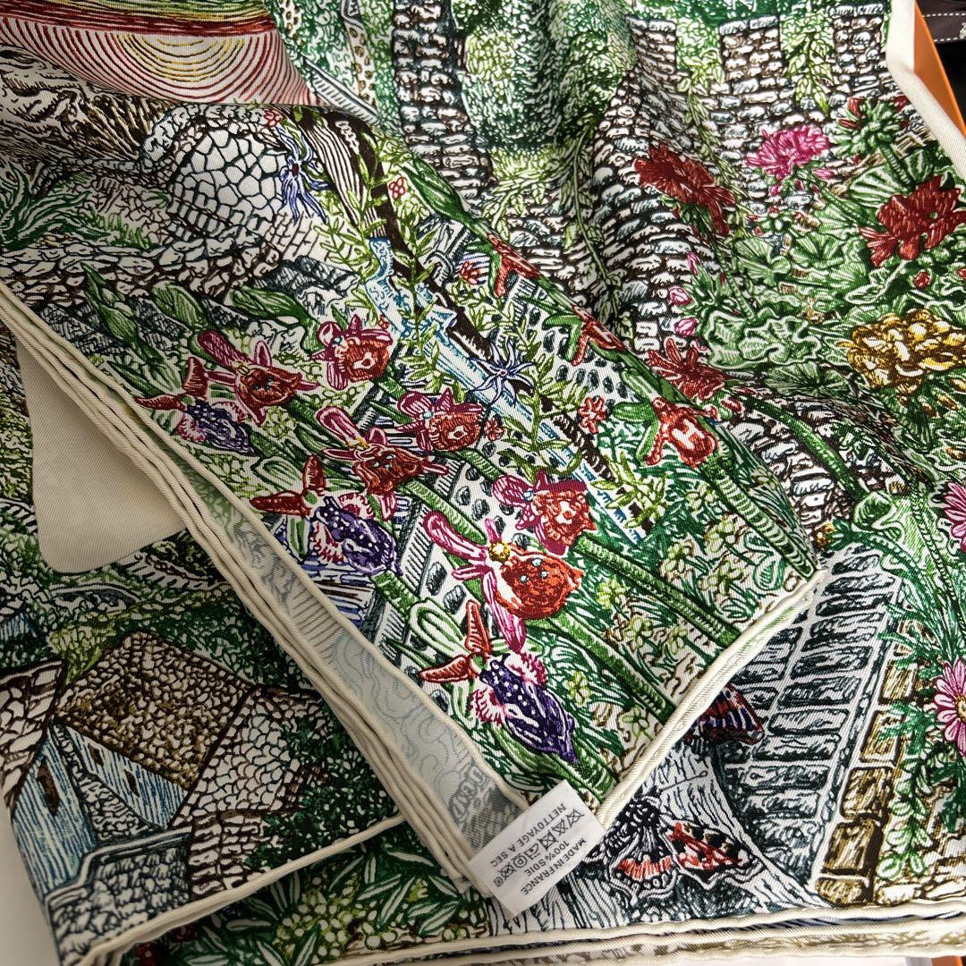 Carrés Hermès Prix Des Foulards HermÃ¨s Silk Scarf Comment Porter
