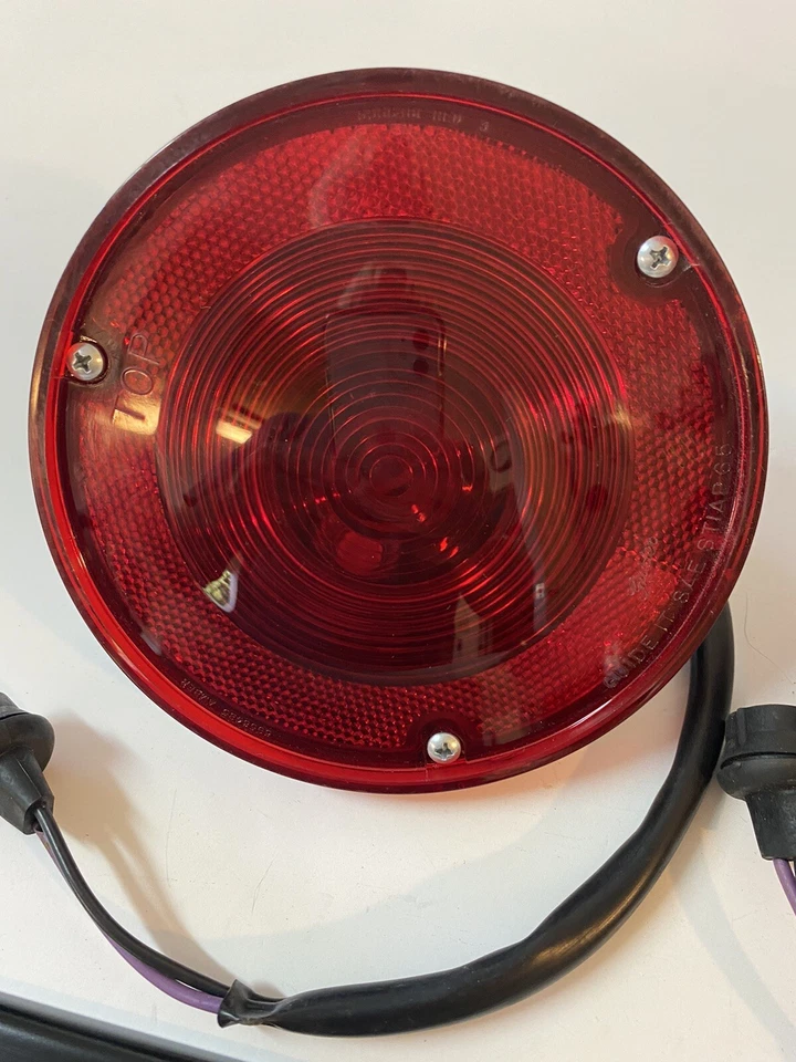 NOS 1967 - 1978 雪佛兰 GMC 卡车踏板尾灯镜片 原始设备制造商 通用指南 对 原始设备制造商 — 第 3/4 张图片