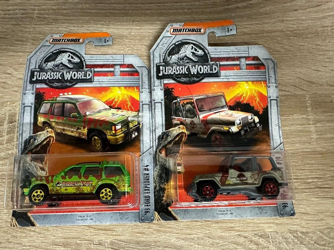 Matchbox Jurassic World Cars Set of Jeep Wrangler Ford Explorer  New/Original