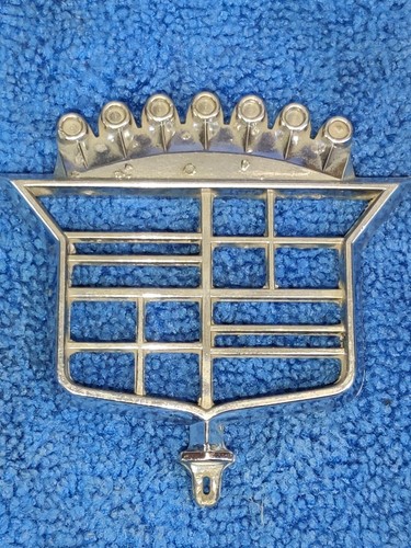 1970s Cadillac Deville El Dorado Coupe Skeleton Hood Ornament Crest Emblem - Picture 4 of 7