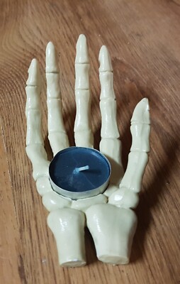 Skelett Hand Teelichthalter Handarbeit & handbemalt Knochenfarben mit Kerze