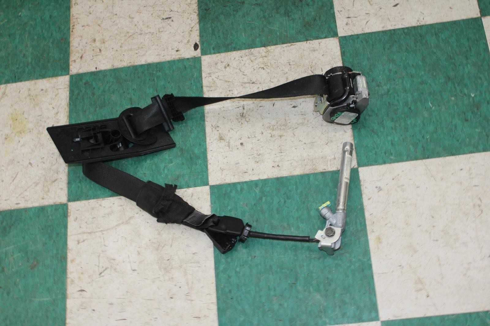 Maserati Ghibli 2014-2024 Front Right Seat belt Black