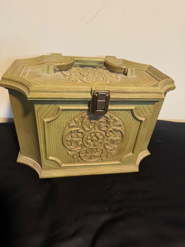 Vintage Max Klein Sewing Box Brown Plastic Faux Wood w/ Insert SC2015 No Cracks